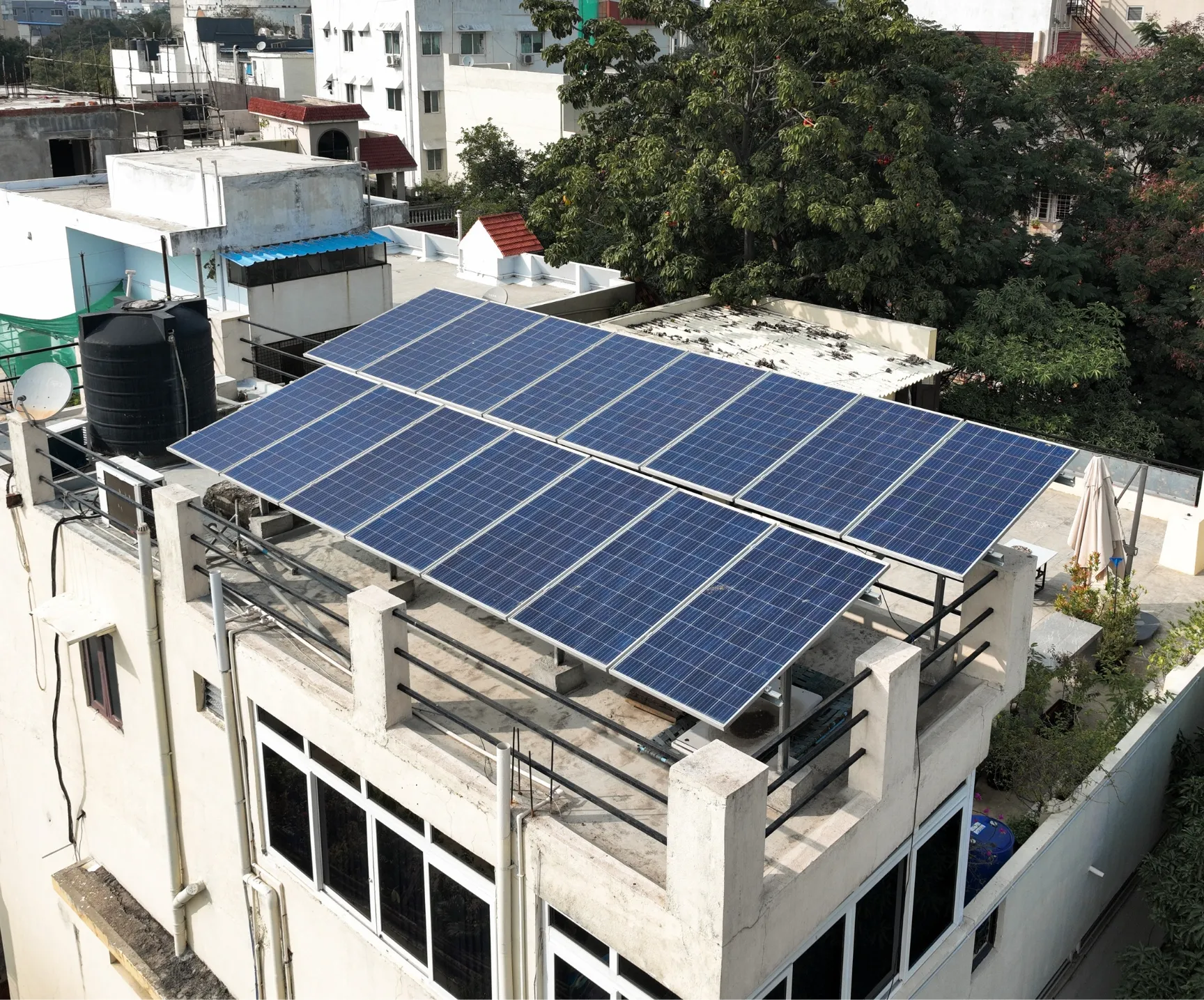 Tư vấn chọn tấm pin mặt trời dựa trên mái nhà và nhu cầu sử dụng thực tế.