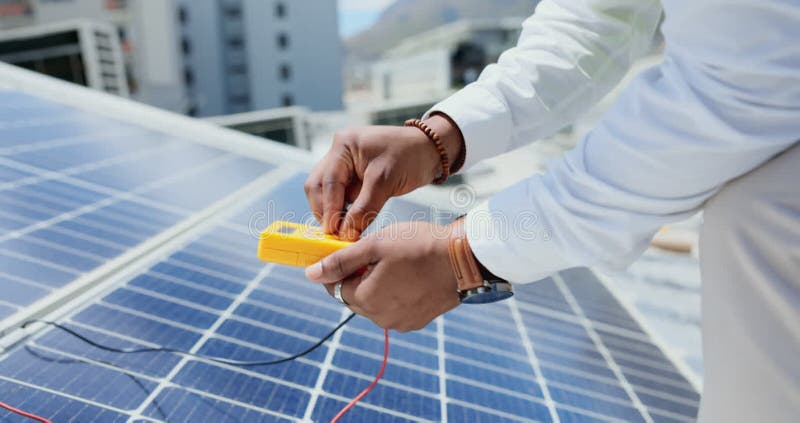 Quy trình kiểm tra pin mặt trời và khắc phục lỗi inverter cần thiết bị đo chuyên dụng.
